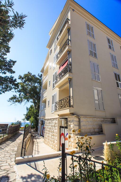 Luxbeachfront Petrovac Exterior photo